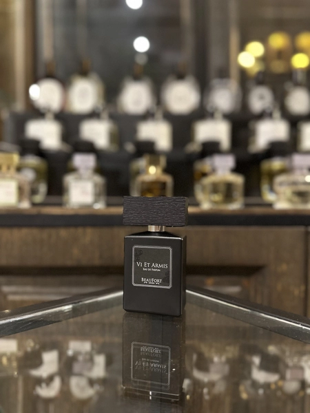 BeauFort London Vi et Armis