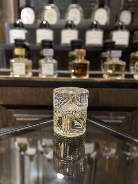 By Kilian Apple Brandy - On The Rocks