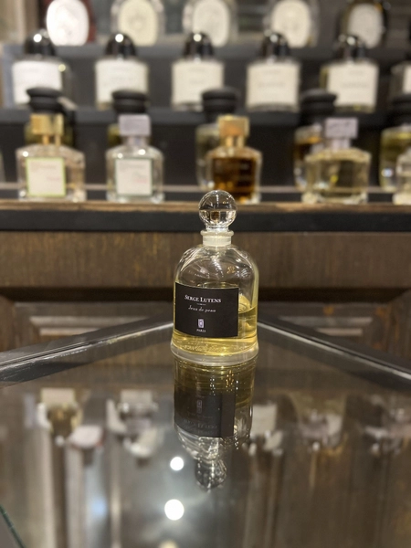 Serge Lutens  Jeux de Peau