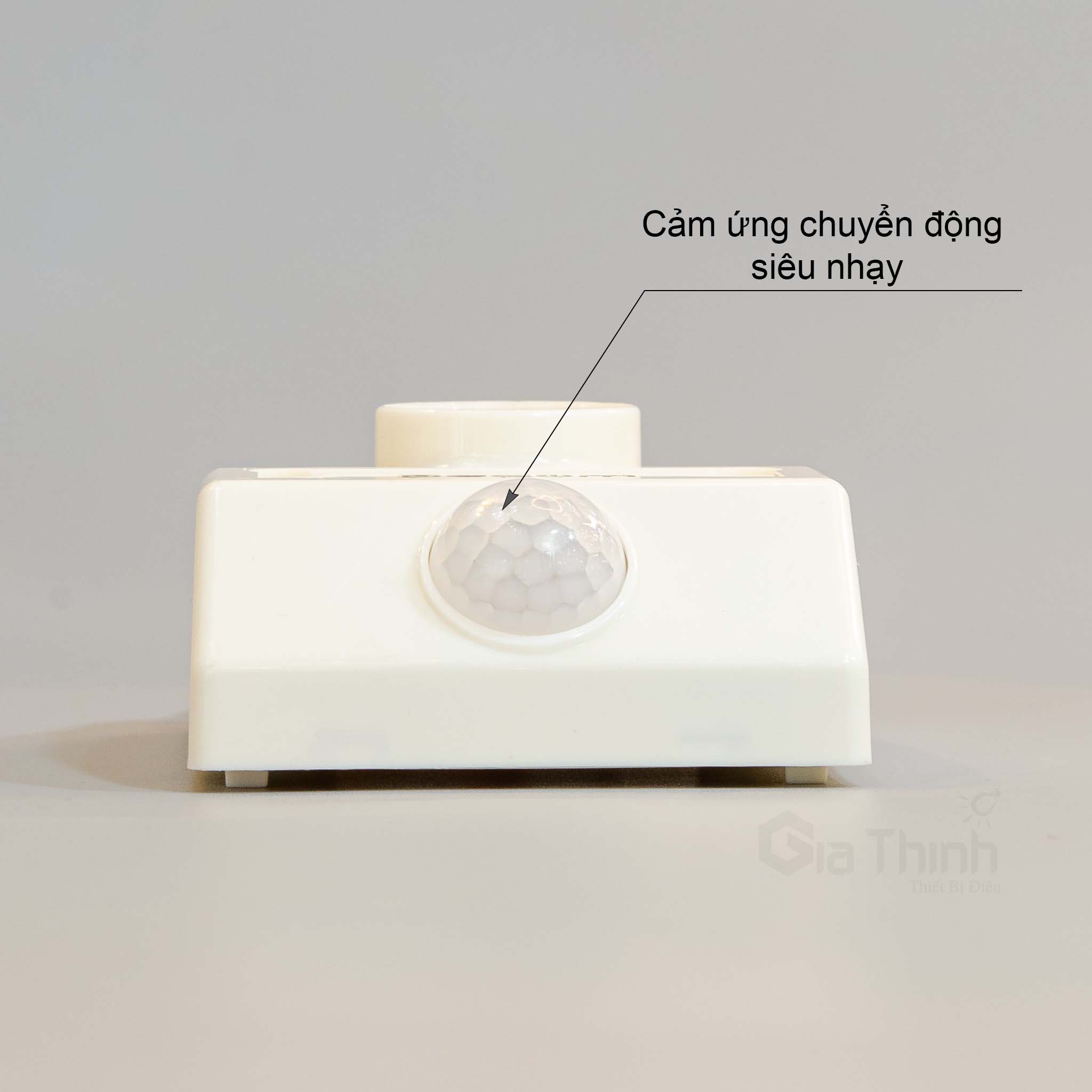 Đui đèn cảm ứng tự động bật tắt DECOM DC 069C(BH12T)