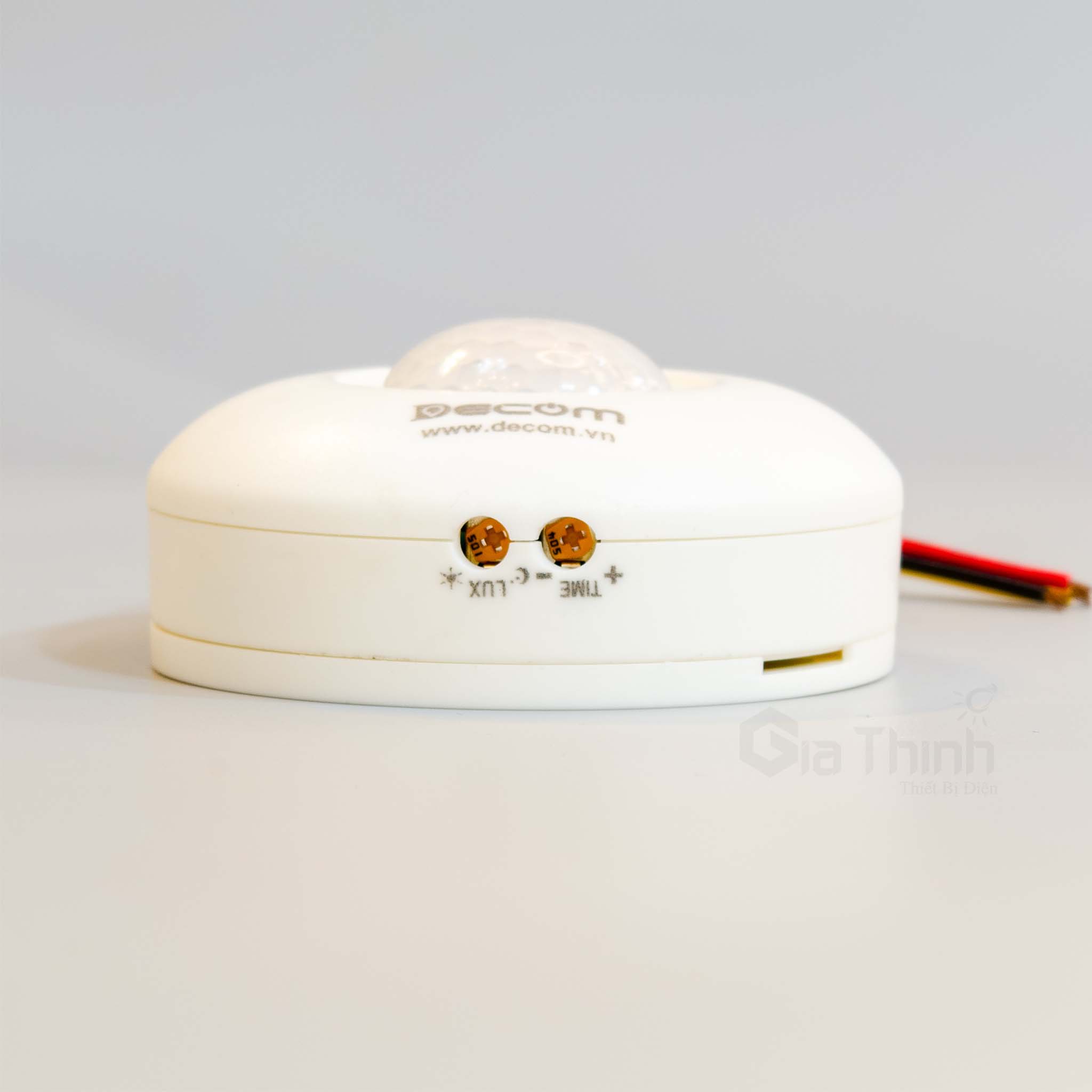 Công tắc cảm ứng chuyển động gắn trần DECOM - DC168A