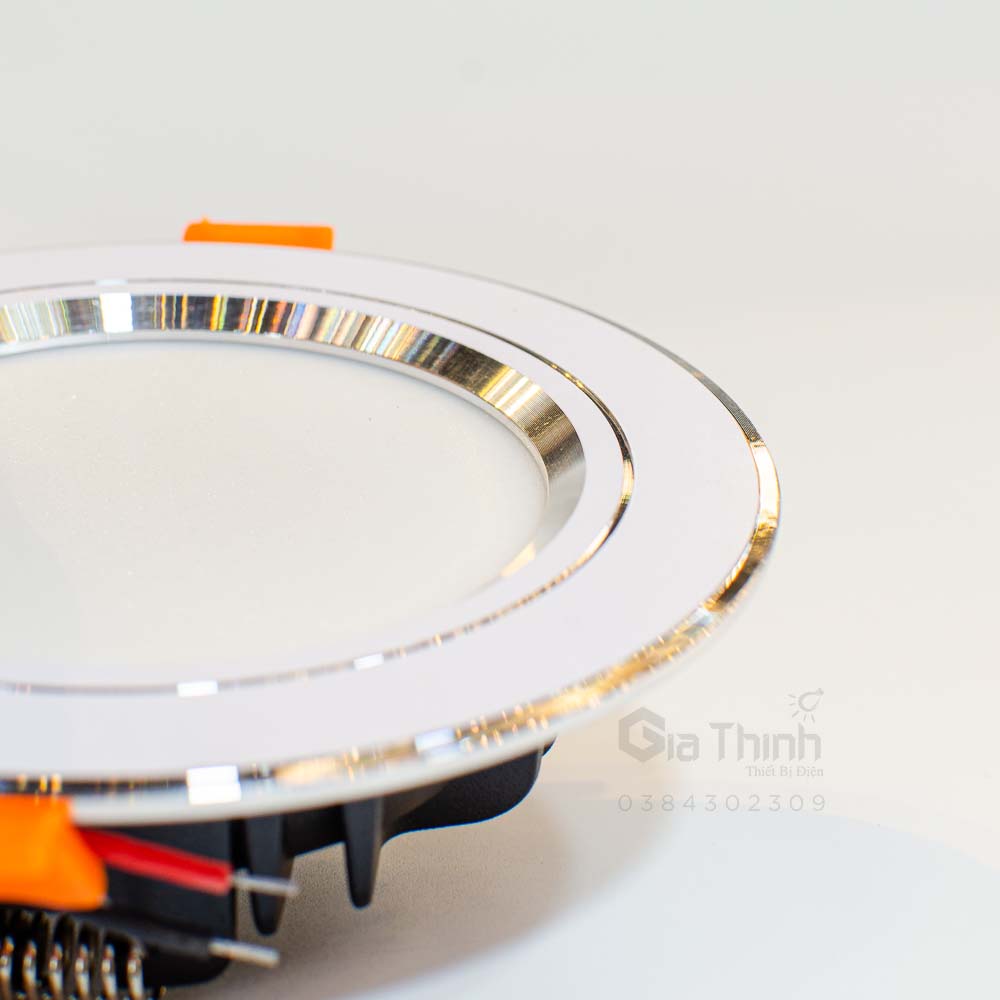 Âm trần 8W KingEco mặt phẳng viền bạc lỗ khoét 90mm (BH24T)