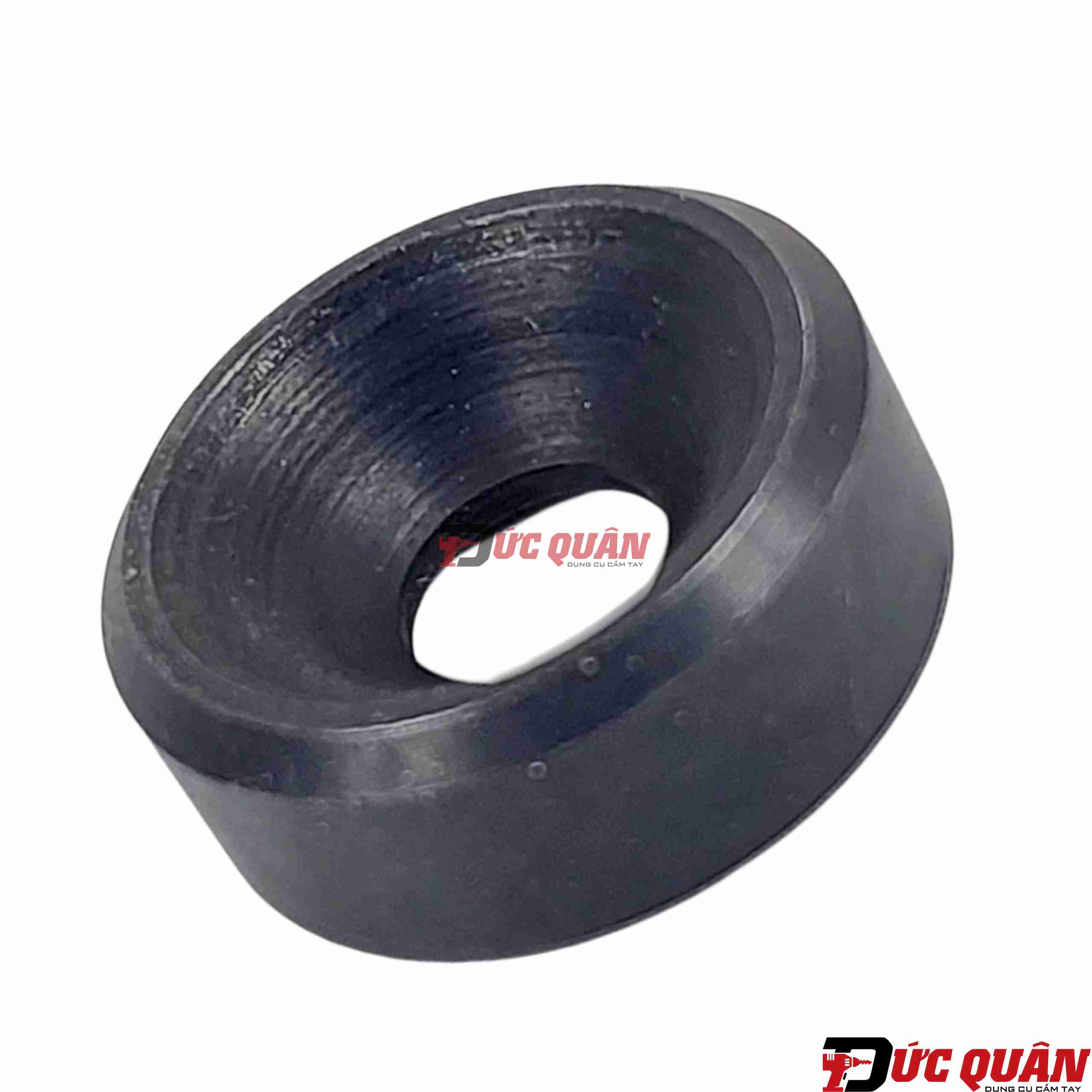 Mặt bít ngoài máy cắt rung Makita TM130D