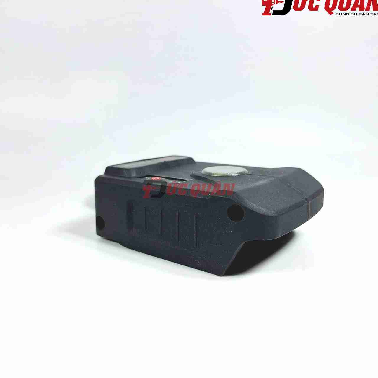 Chân chuyển pin sang sạc dự phòng ( có kết hợp đèn chiếu sáng ) DQ17