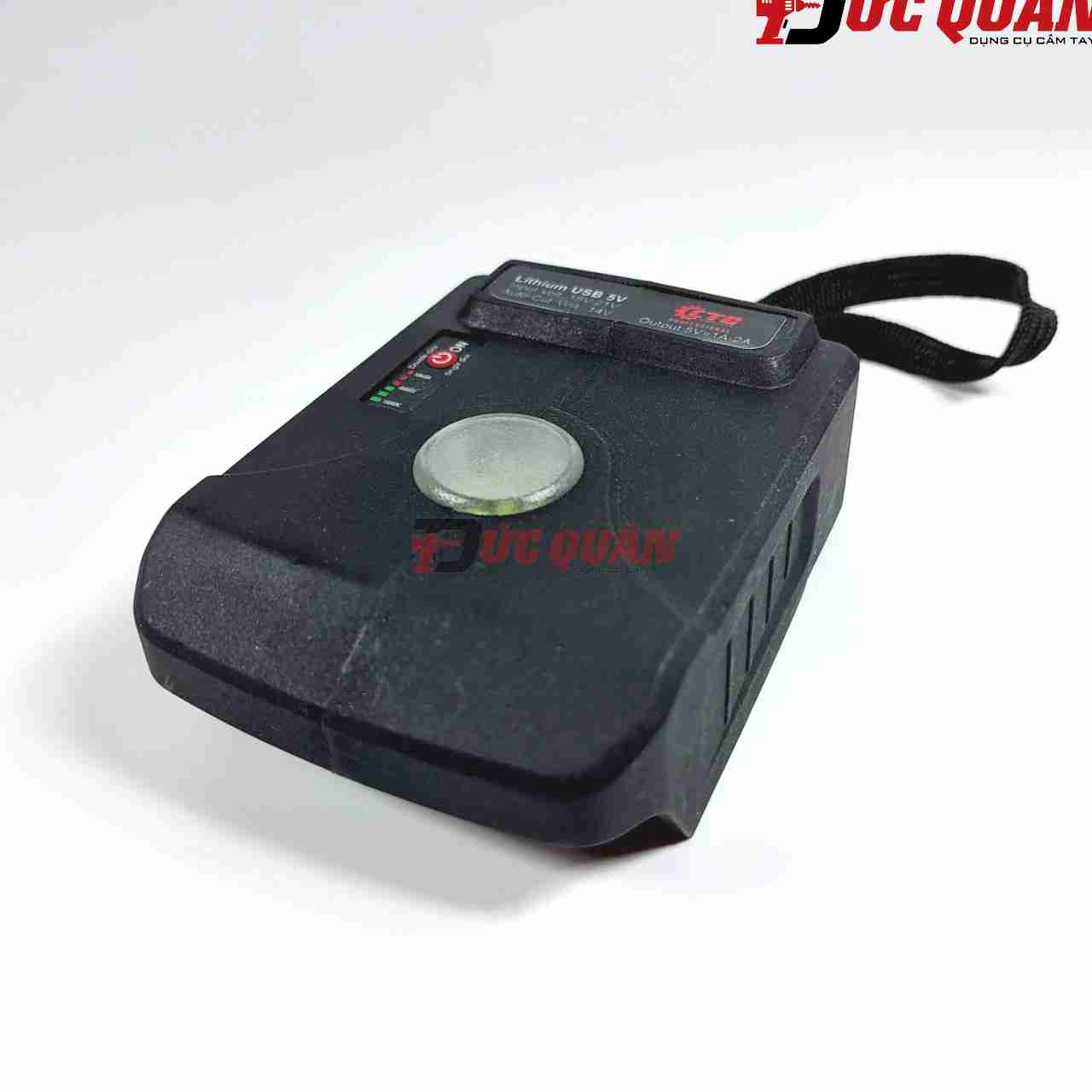 Chân chuyển pin sang sạc dự phòng ( có kết hợp đèn chiếu sáng ) DQ17