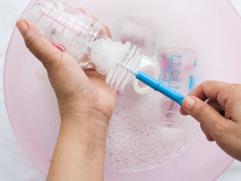 tiệt trùng bình sữa mới mua
