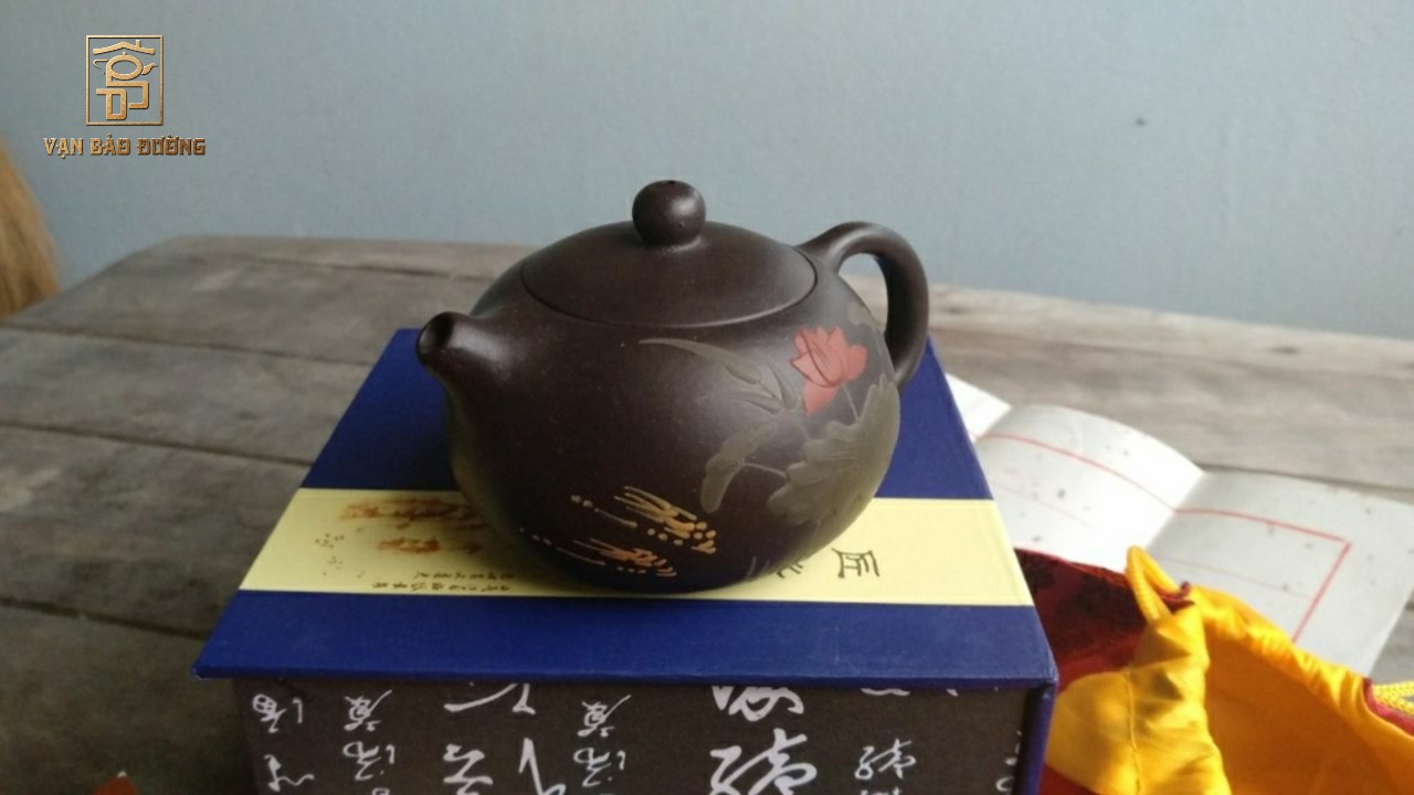 Ấm tử sa có công dụng tăng hương vị thơm ngon, đậm đà của trà