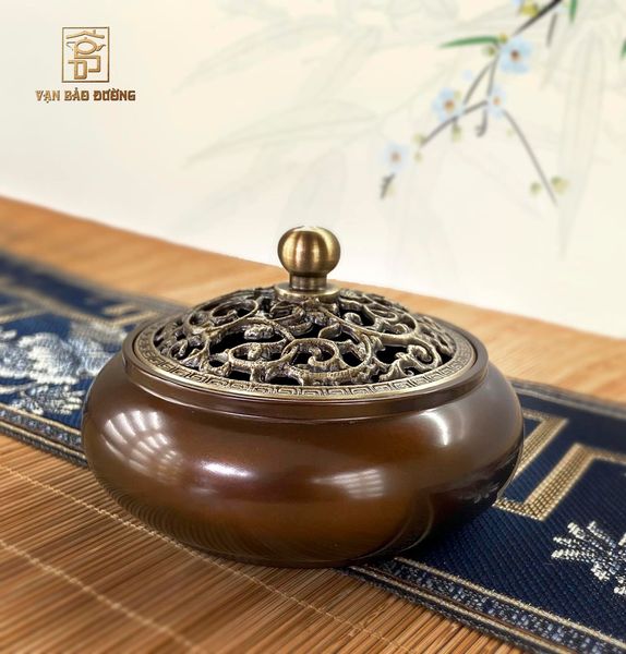 LƯ ĐỒNG ĐỐT TRẦM KHÔNG  CHÂN