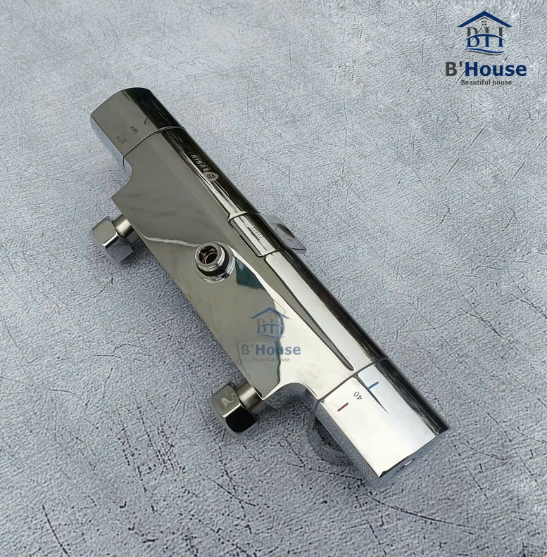 Sen cây tắm đứng cao cấp SC 1046