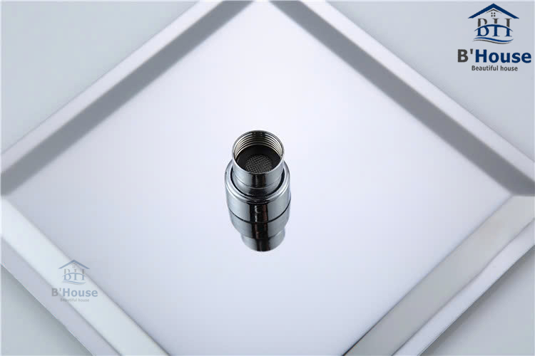 Sen cây tắm đứng Sc 102