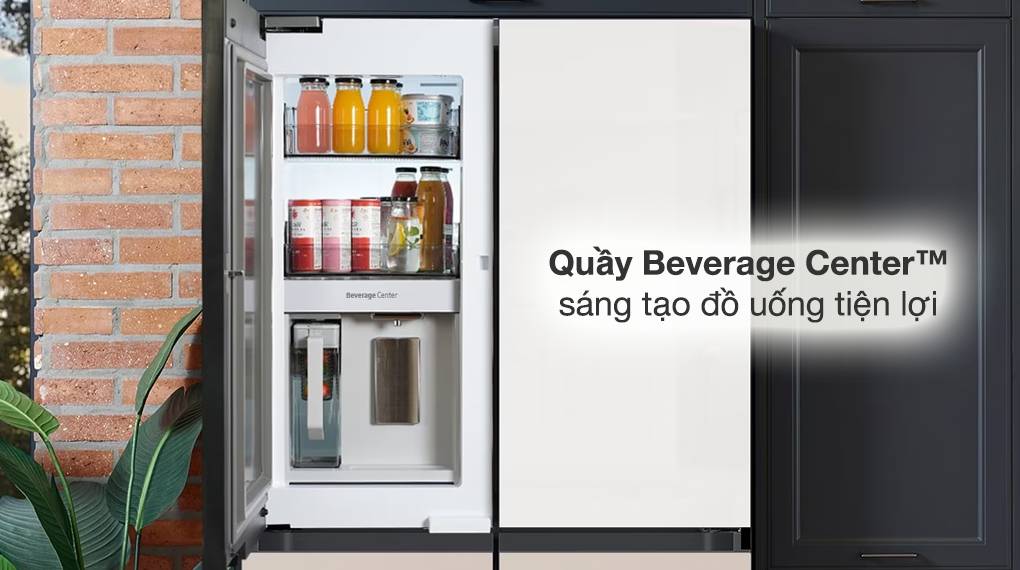 Trải nghiệm sắp xếp đồ uống sáng tạo cùng quầy minibar Beverage Center™ của tủ lạnh Samsung Inverter 648 lít Multi Door Bespoke RF59CB66F8S/SV