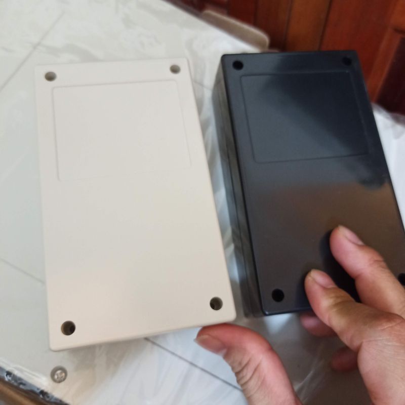 HỘP NHỰA ABS 140*82*38mm (Màu đen, Màu trắng)