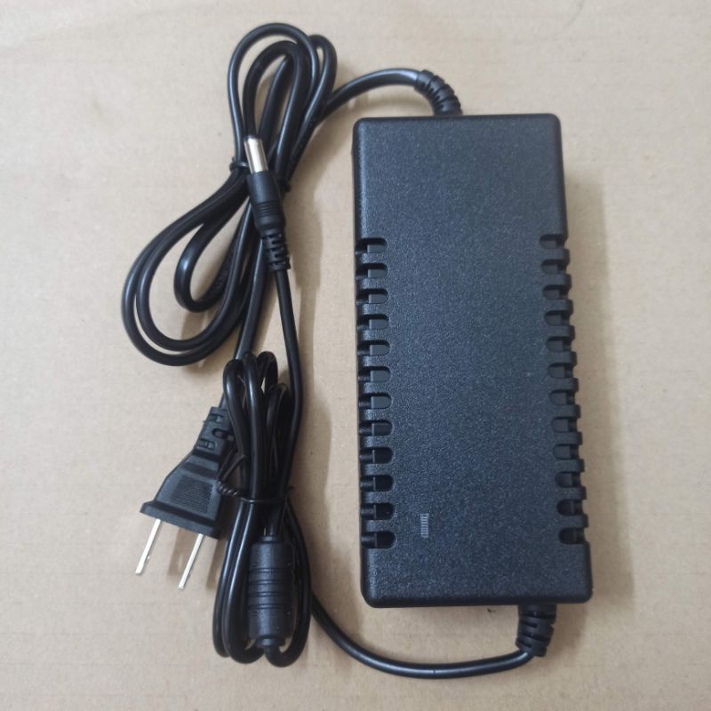 Sạc 14.6V 3A dùng cho pin sắt photphat LiFePo4 3.2V hệ 4s (dung lượng 15ah trở lại)
