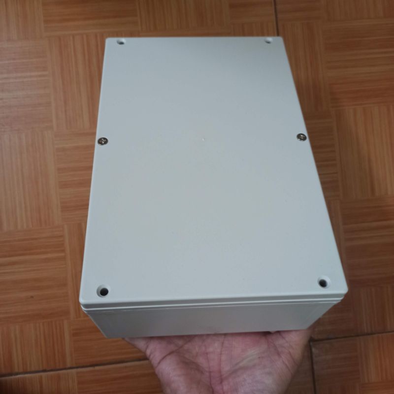 Hộp Nhựa 240x160x90mm, lắp vừa 8 cell 33140, lắp vừa 3 cell 46160 (chống nước IP65)