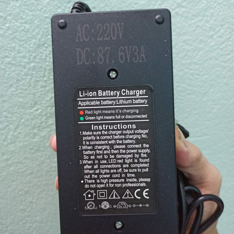 Sạc 84V3A, 84V5A, 87.6V3A, 87.6V5A cho pin lion hệ 20s 72V, pin sắt Lifepo4 hệ 24s 72V