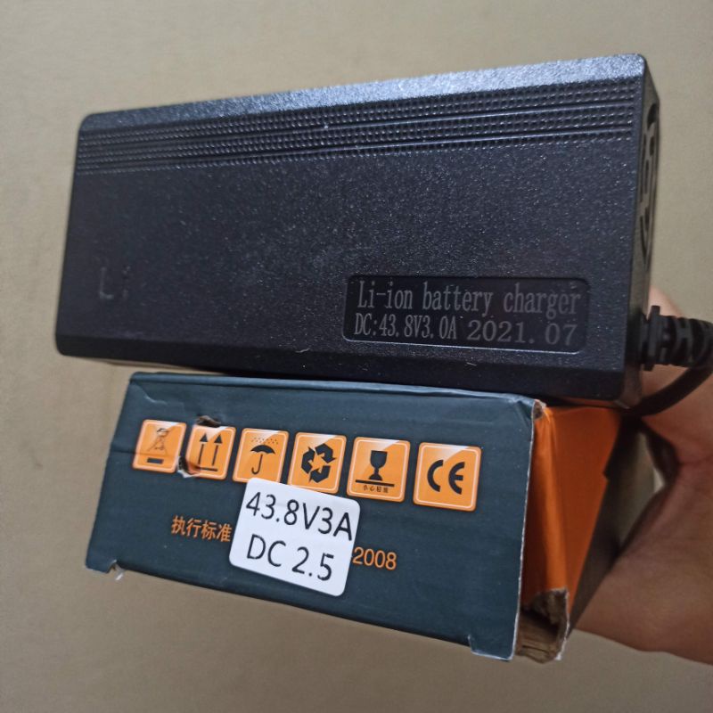 Sạc pin LiFePo4 cho hệ 8s 24V - 16s 48V - 20s 60V