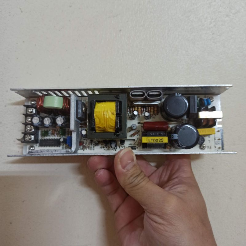 Nguồn 5V 20A sạc cho siêu tụ không cần trở hạn dòng