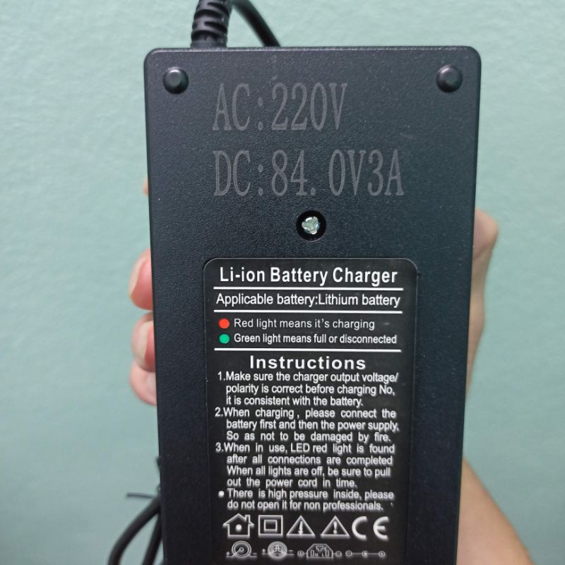 Sạc 84V3A, 84V5A, 87.6V3A, 87.6V5A cho pin lion hệ 20s 72V, pin sắt Lifepo4 hệ 24s 72V