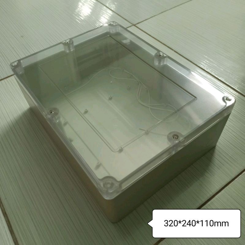 Hộp Nhựa 320x240x110mm nắp trong, lắp được 24 cell 33140 hoặc 8 cell 46160 (Chống Nước IP65)