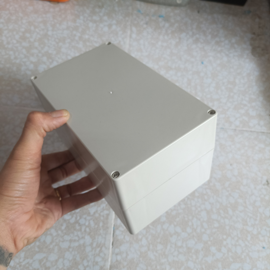 Hộp nhựa ABS 200x120x108mm ( Chống nước IP65 ), lắp được 12 cell 32650 hoặc 6 cell 33140