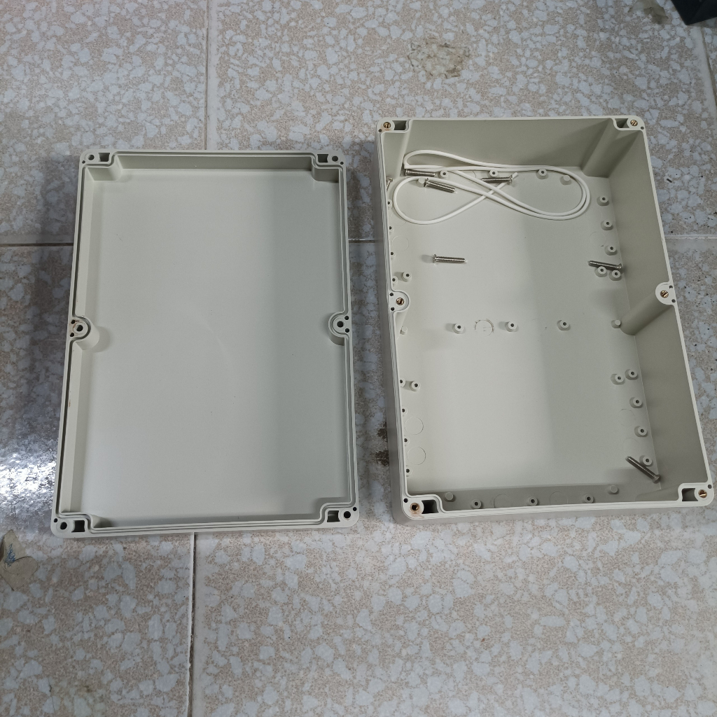 Hộp Nhựa ABS 265x185x80mm chống nước, lắp được 12 cell 33140, hoặc 24 cell 32650, 32700