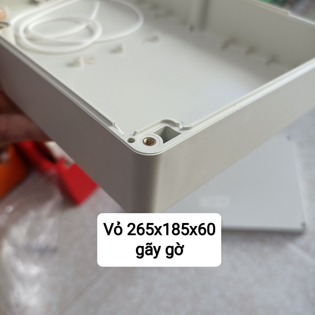 Hộp Nhựa ABS 265x185x60mm chống nước, lắp được 3 cell 46160