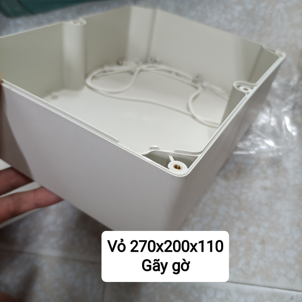 Hộp nhựa ABS 270x200x110 chống nước, lắp được 8 cell 46160