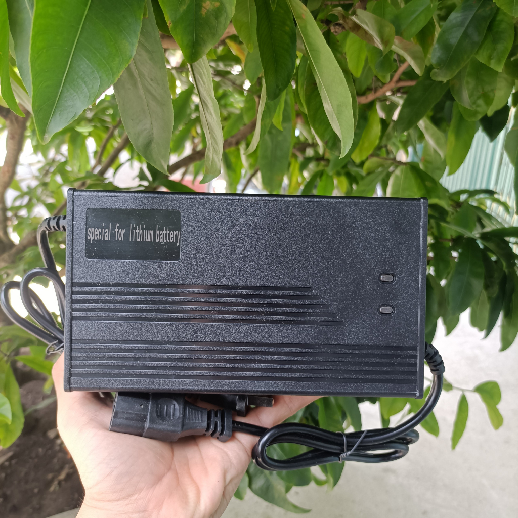 Sạc chân vuông nồi cơm 25.2V 10A sạc cho hệ 6S pin Li-ion ( kèm jack)