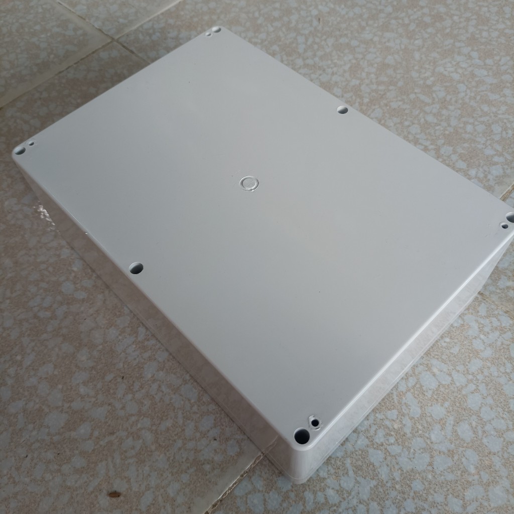 Hộp 265x185x95mm nhựa cao cấp chống nước, lắp được 12 cell 33140, hoặc 24 cell 32650, 32700