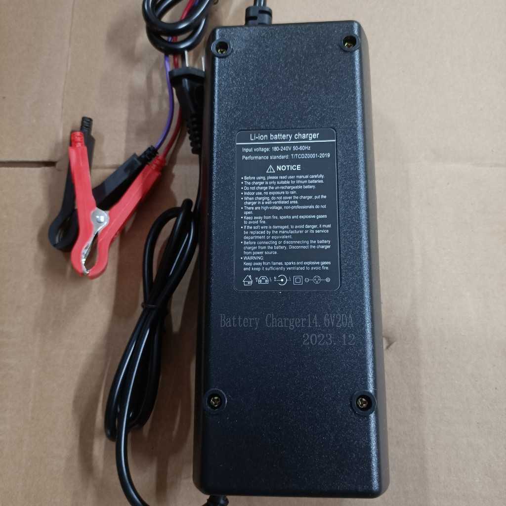 Sạc 12.6V 20A cho pin lion 3S. Sạc 14.6V 20A cho pin sắt Lifepo4 4S