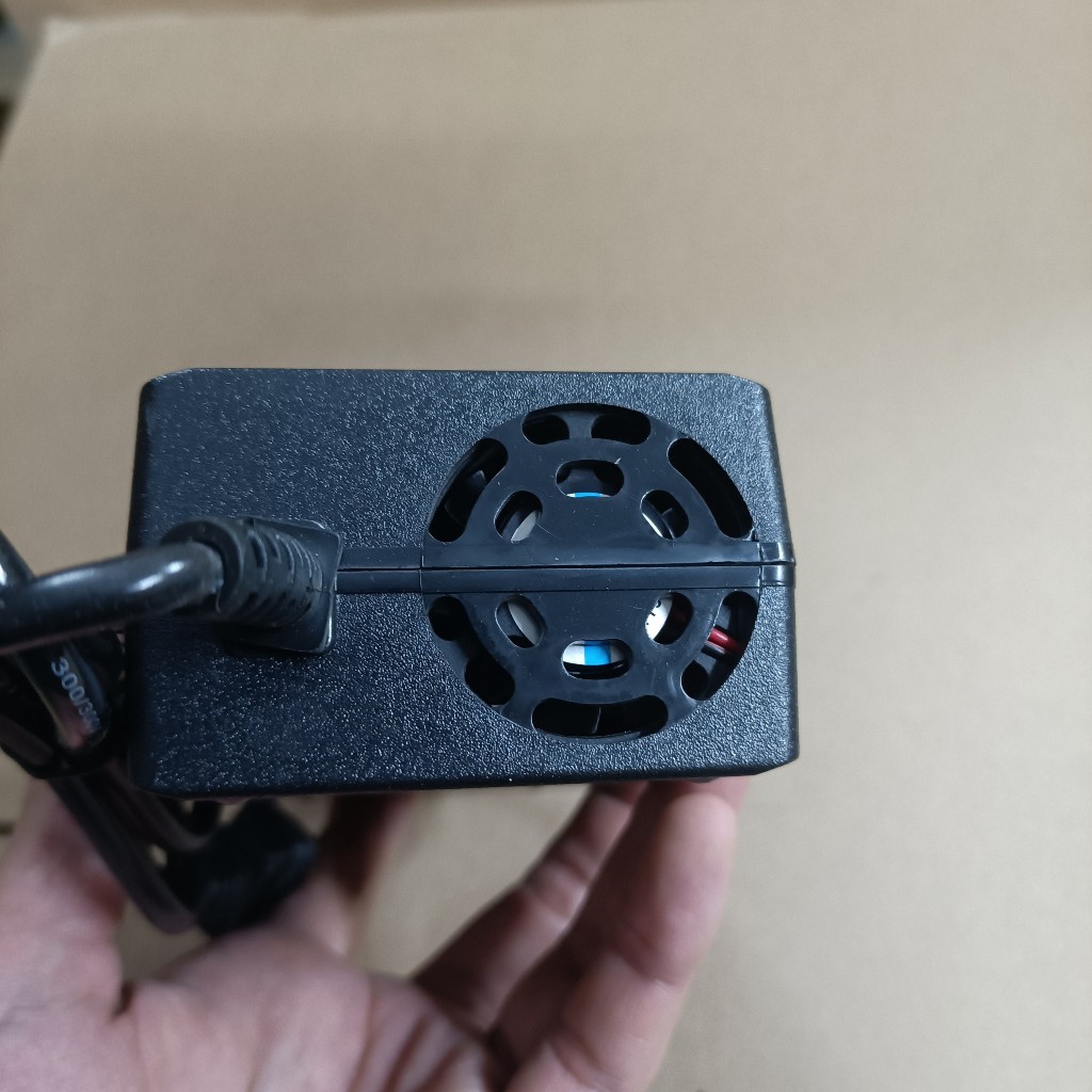 Sạc pin Li-on hệ 5S - 21V - 3A ; 6S - 25.2V - 3A ( có quạt )
