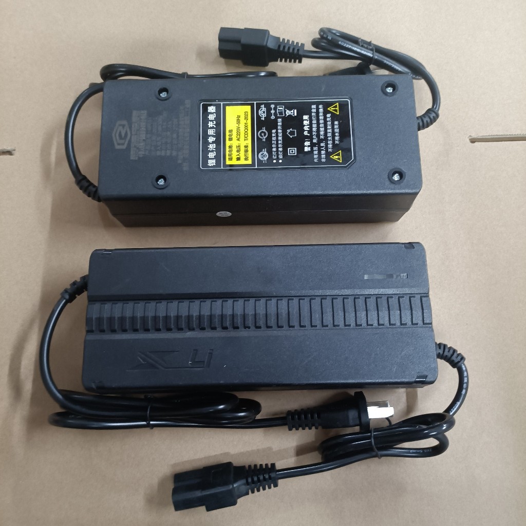 Sạc 5A pin sắt hệ 15s - 54.75V