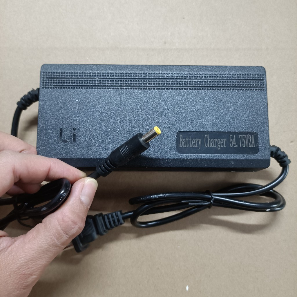 Sạc 54.75V 2A - 3A dùng cho hệ pin sắt 15S-48V