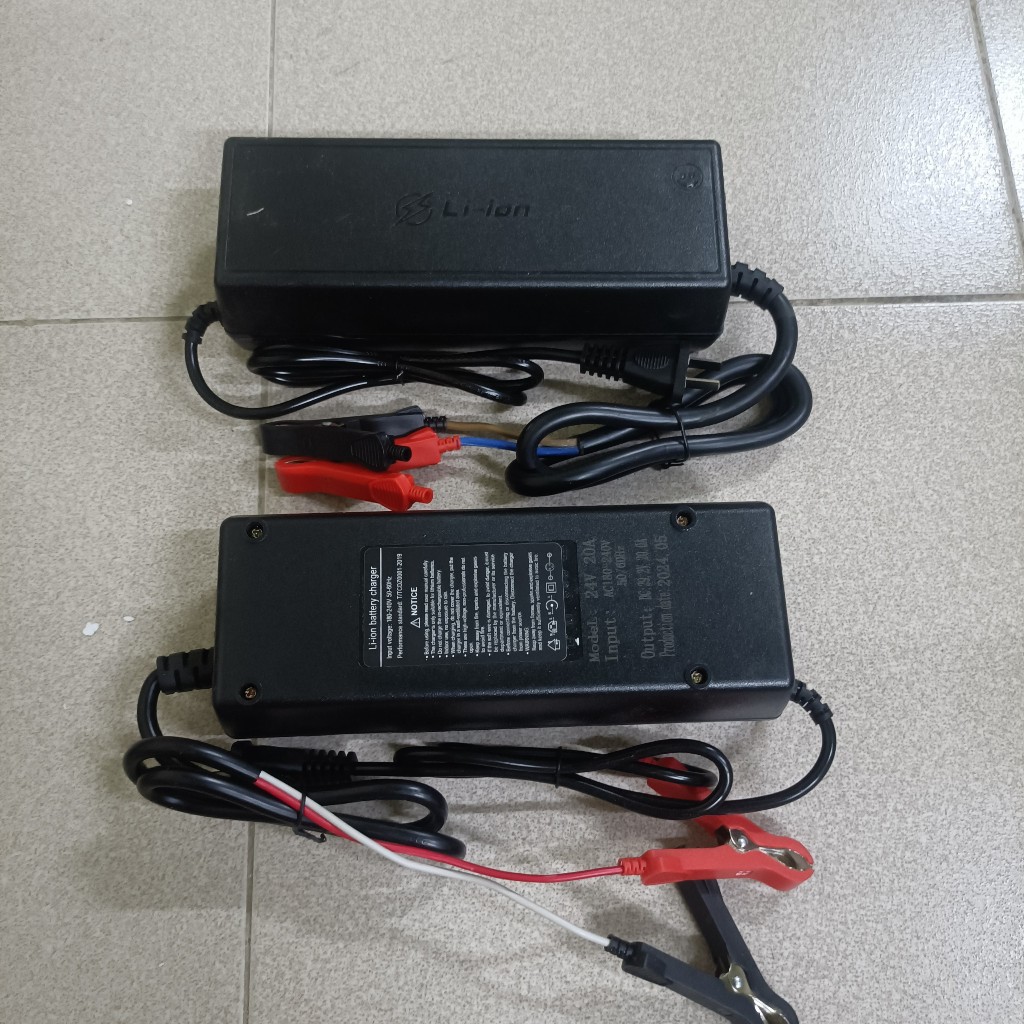 Sạc 29.2V 20A , 29.2V 30A cho pin sắt 8S, chân kẹp cá sấu