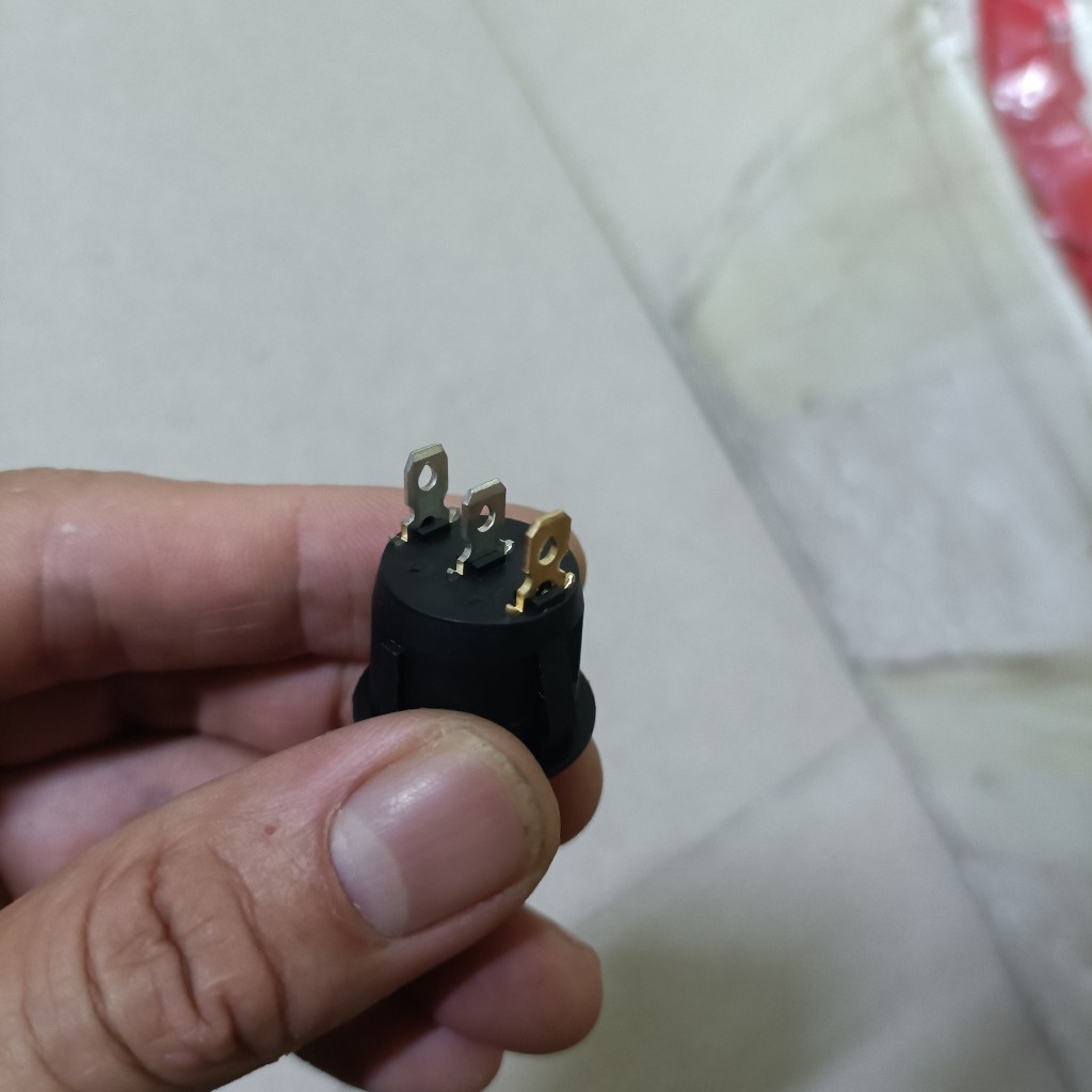 Công tắc bập bênh tròn 19mm, có đèn báo, điện áp 12VDC