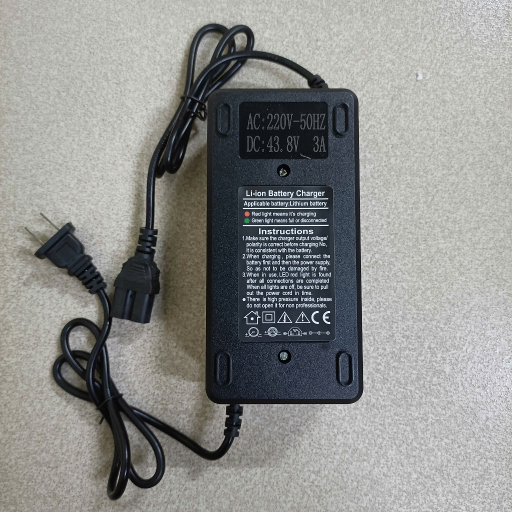 Sạc 43.8V 2A, 43.8V 3A, 43.8V 5A dùng cho pin sắt photphat hệ 12S 36V (có quạt)