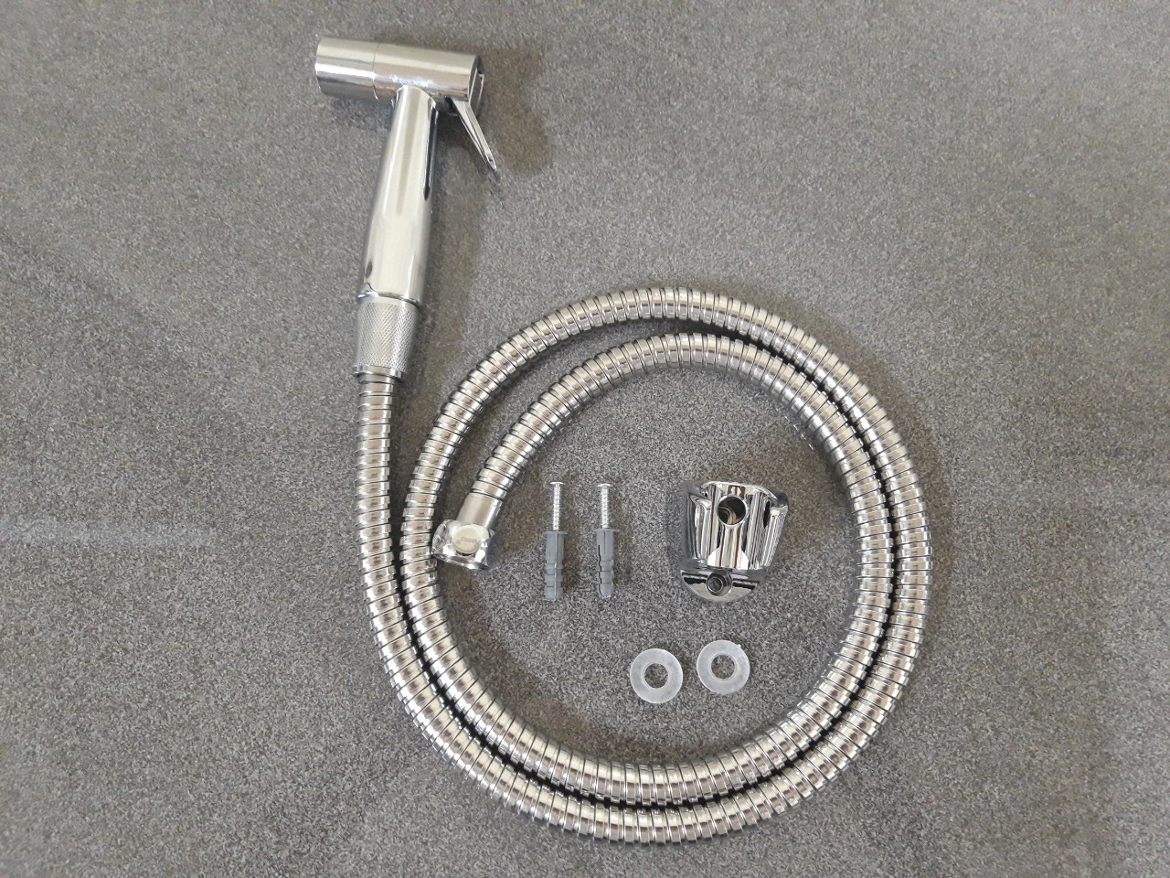 Lợi ích và cách sử dụng vòi xịt bồn cầu RANCO