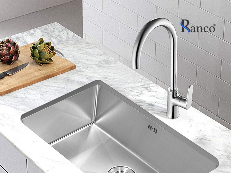 Làm sạch dầu mỡ nhà bếp