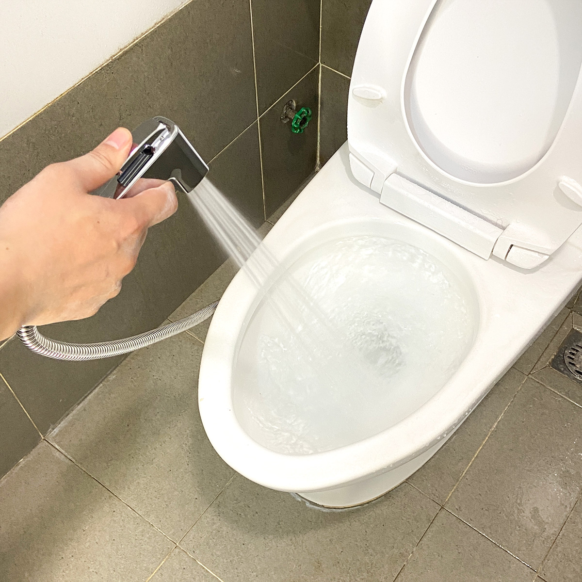 Bộ vòi xịt vệ sinh RC - 870