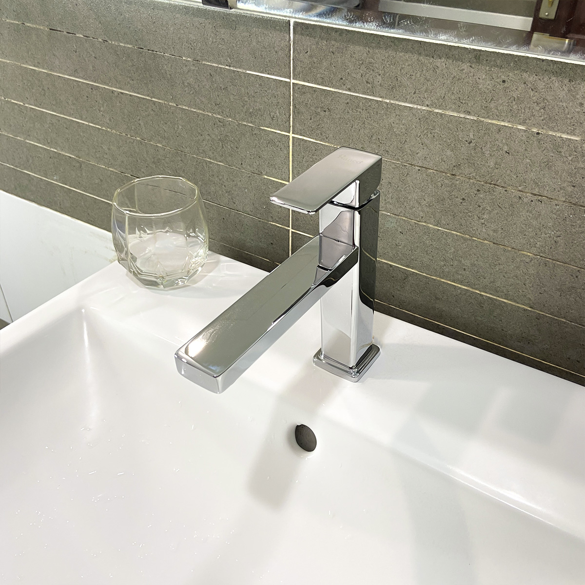 Vòi chậu lavabo một đường lạnh RC-7050