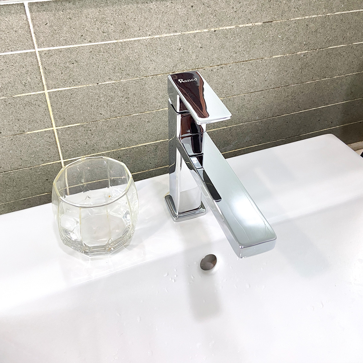 Vòi chậu lavabo một đường lạnh RC-7050
