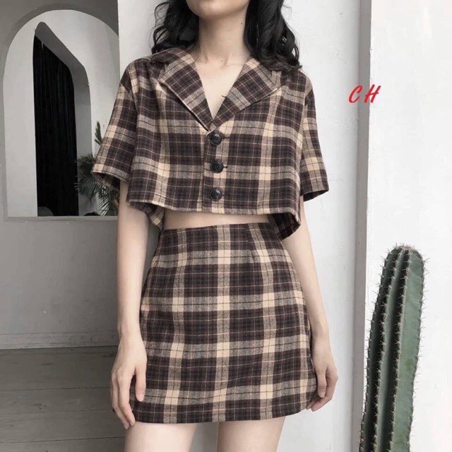 5 kiểu chân váy ngắn nên có trong tủ đồ