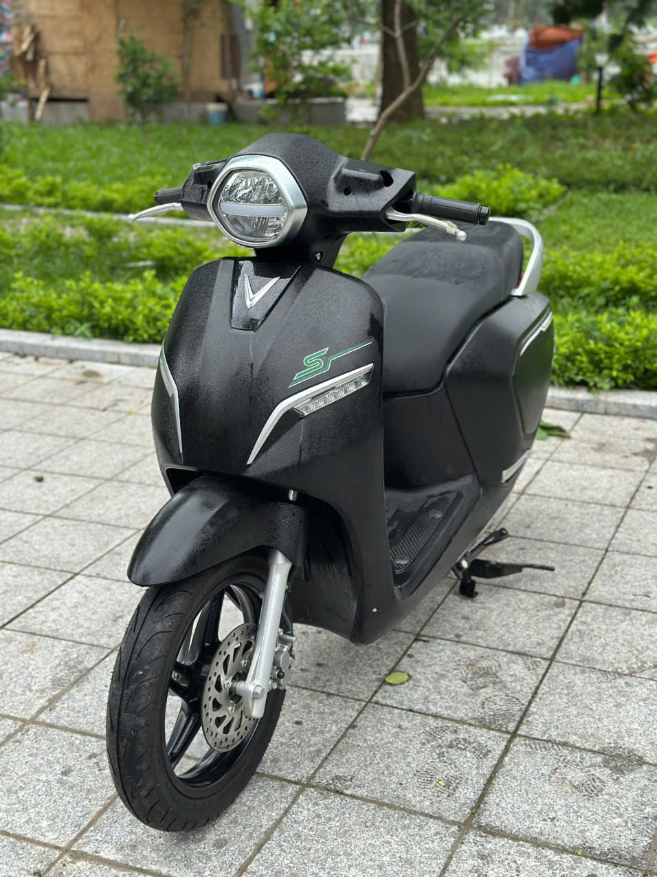 xe-dien-klara-s2-mau-den-moi-100