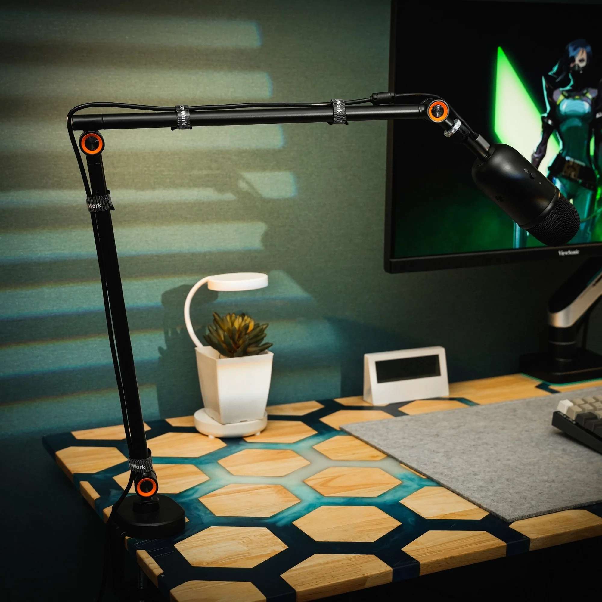 Giá đỡ Microphone HyperWork Onik