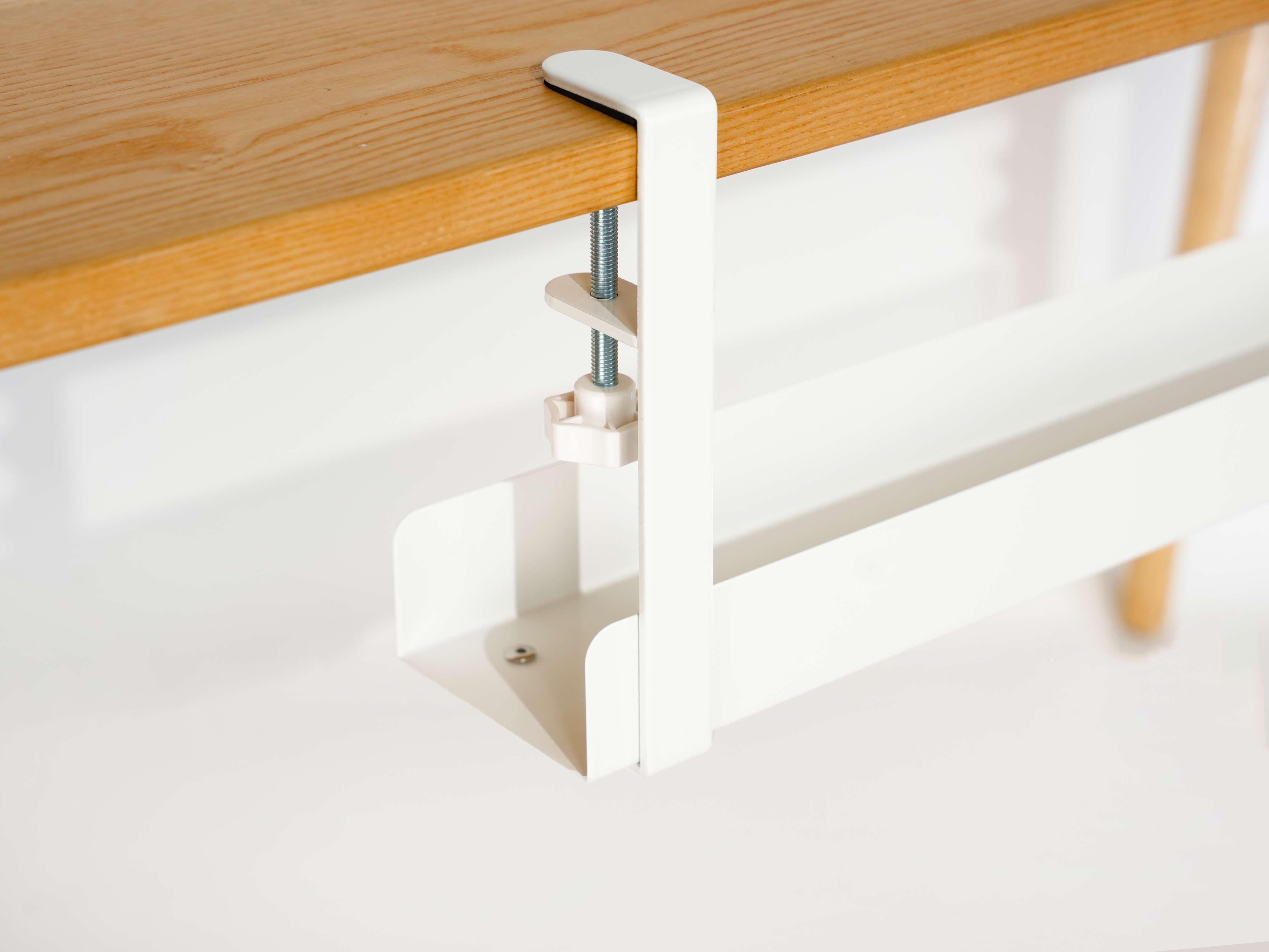 Khay đi dây kẹp bàn HyperWork CM-01