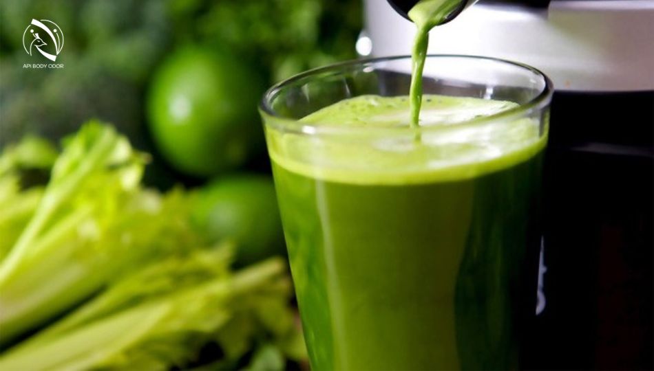 Nước cốt bí đao khử mùi hôi nách trên áo