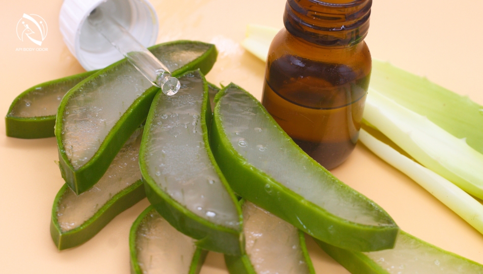 Use aloe vera gel to treat underarm odor
