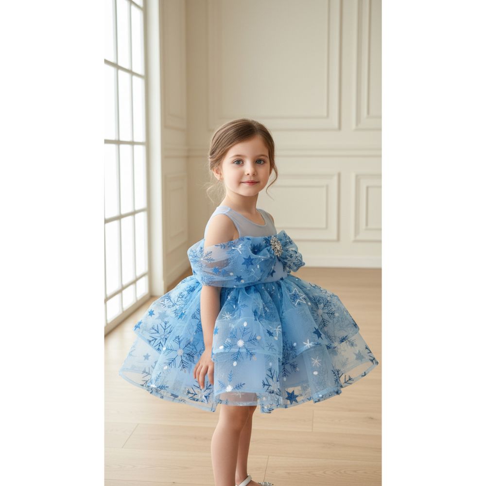 The Story of a Handmade Elsa Dress for a Little Dreamer ❄️