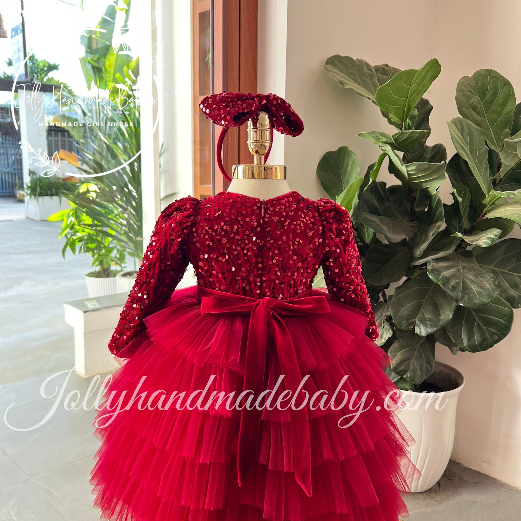 Red ruffle dress long sleeve deals