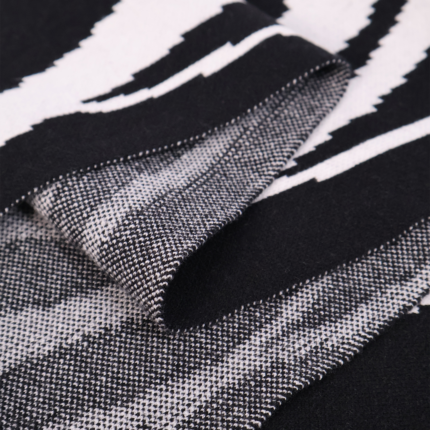 Gen 8 | Khăn Len Choàng Cổ Chất Liệu Cao Cấp HYPERGEN SAVAGE Scarf Unisex SA05